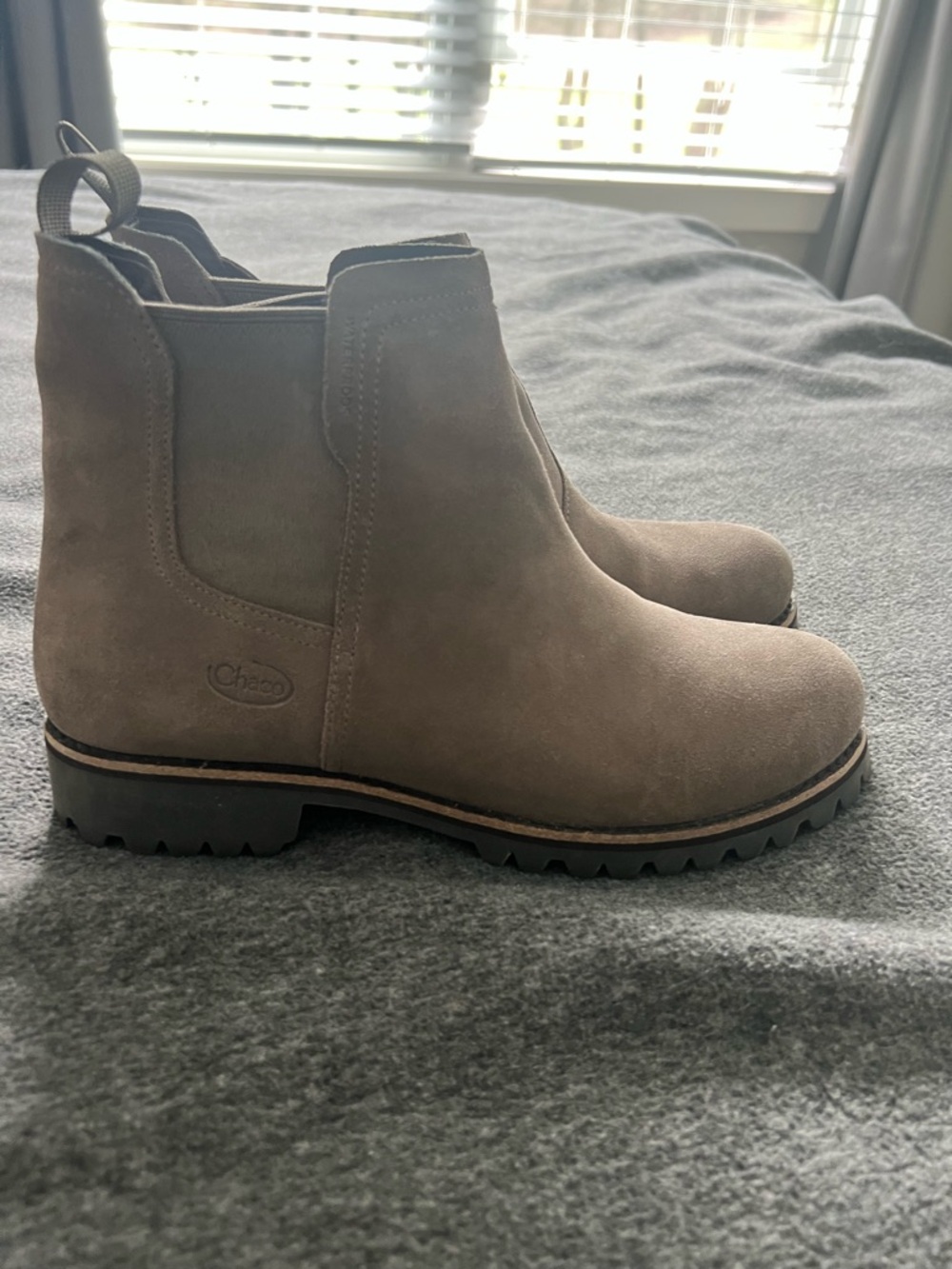 Chaco Taupe Suede Chelsea Ankle Boots size 10